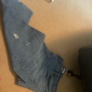 Iight distressed Jean